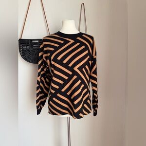 SUGARLIPS Black & Tan Abstract Sweater, Size Medium